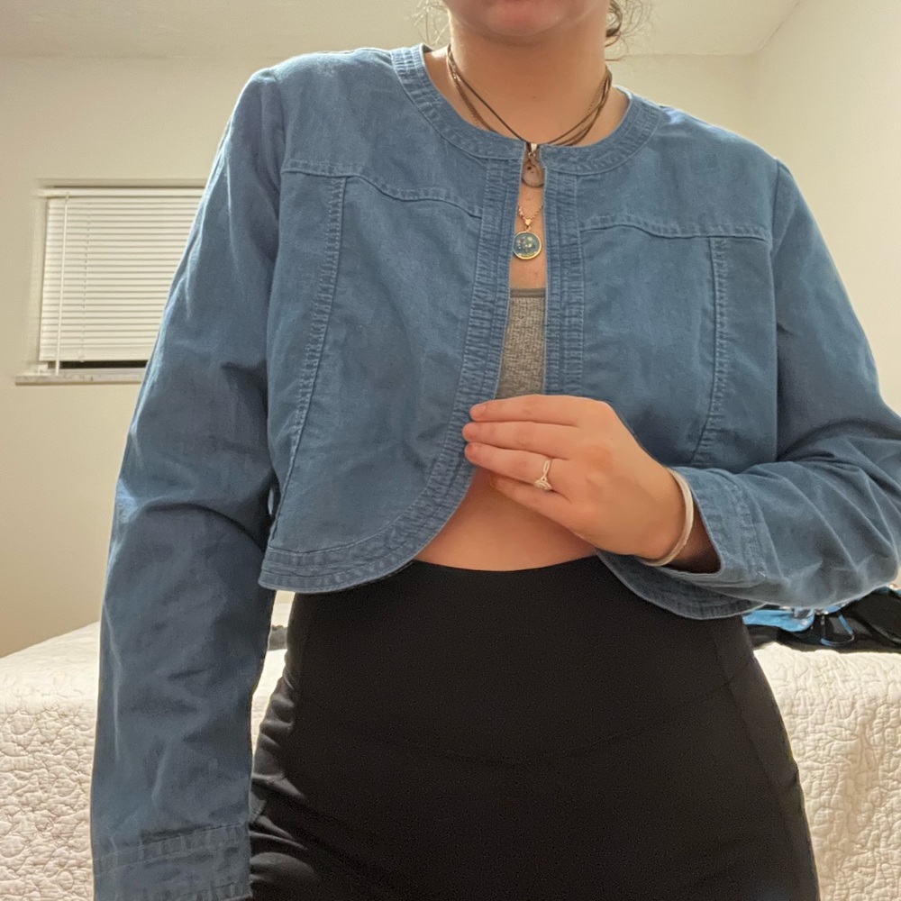 Cropped denim jacket